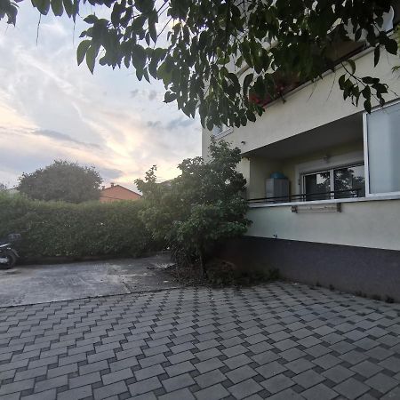 Nice Sunny Apartment 普拉 外观 照片