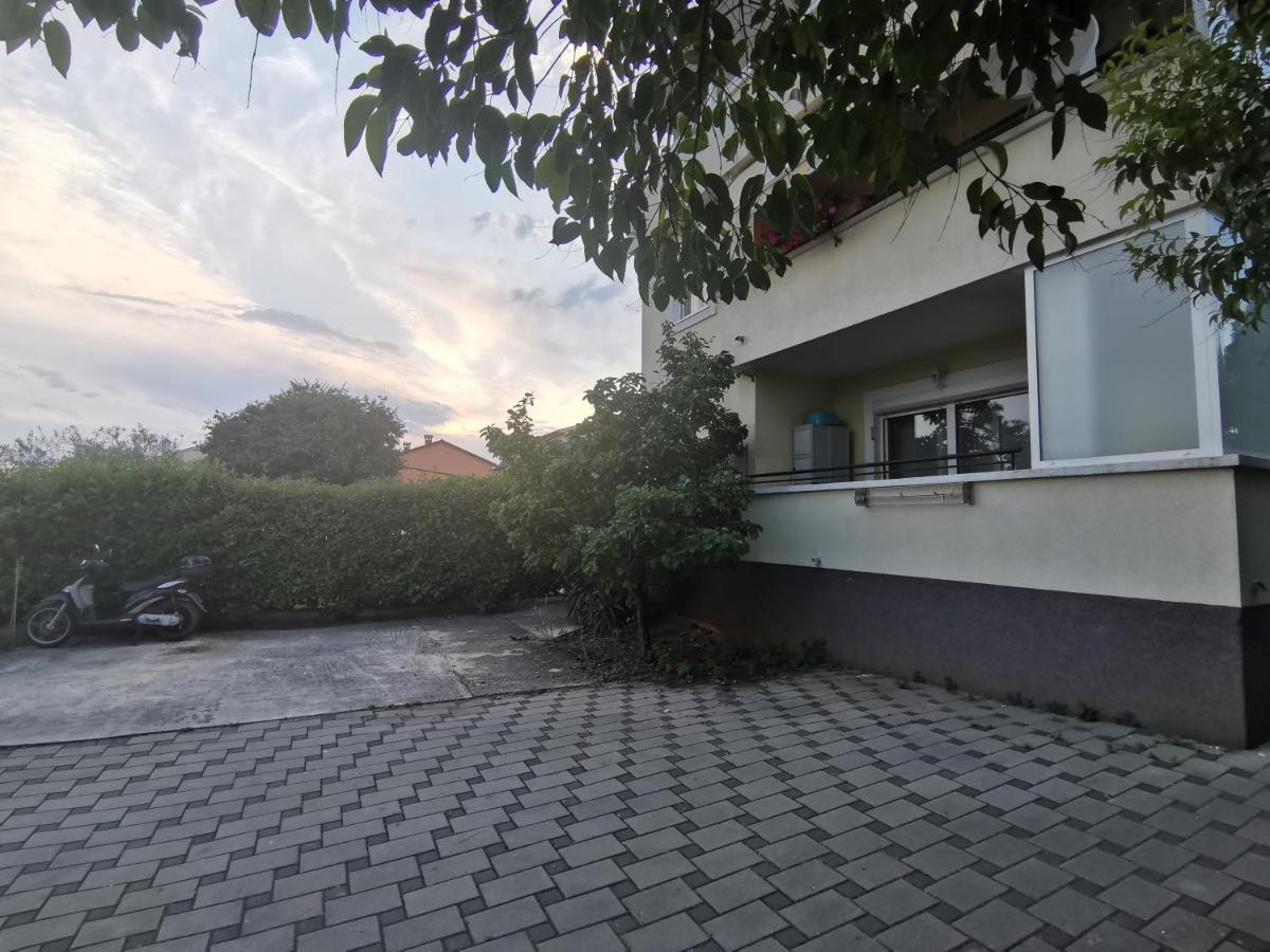 Nice Sunny Apartment 普拉 外观 照片